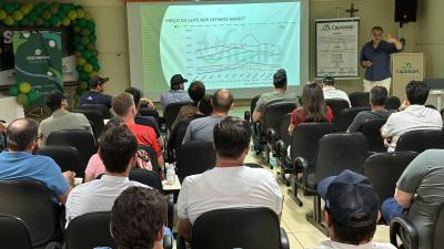 Rações Coprossel realiza palestra sobre qualidade de silagem 